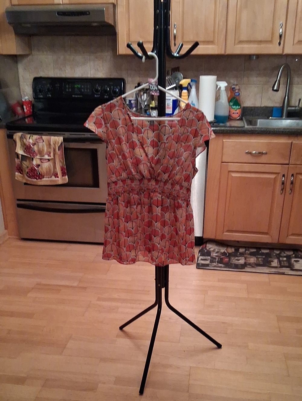 Apt. 9 Orange and Cream Scallop-Pattern Peplum Top